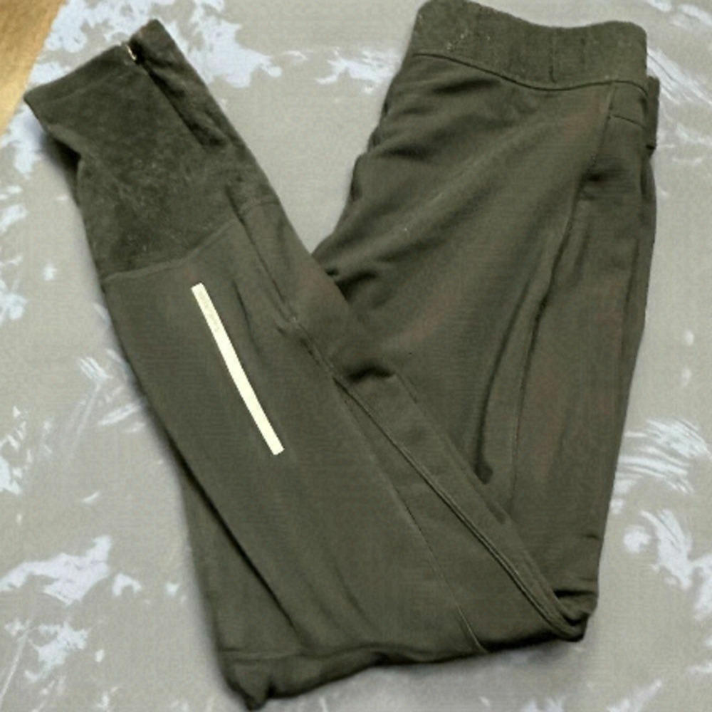 𝅺nwot Adidas Climalite Black Leggings, Size L, pocket on one side